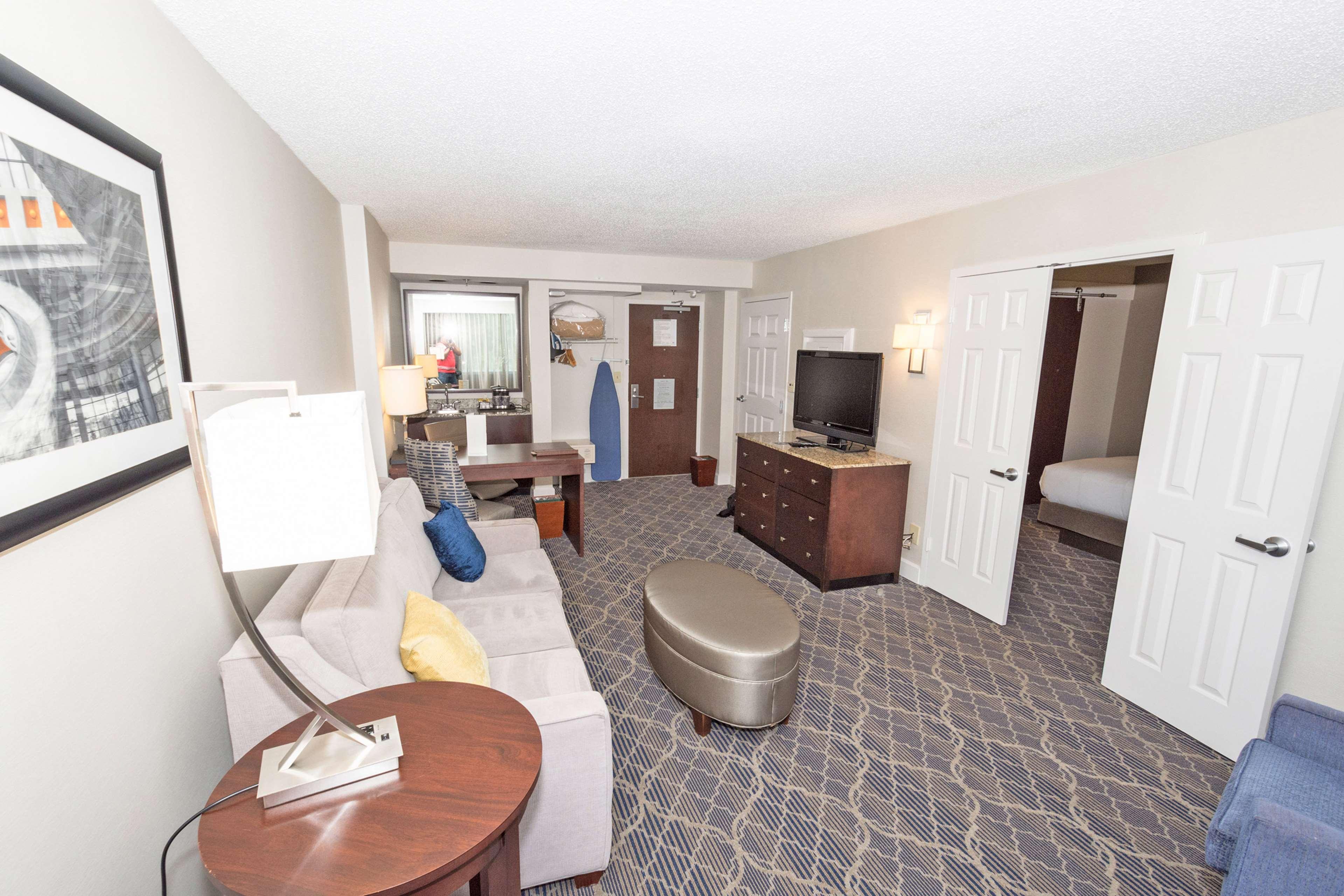 Doubletree Suites By Hilton At The Battery Atlanta Smyrna Eksteriør bilde