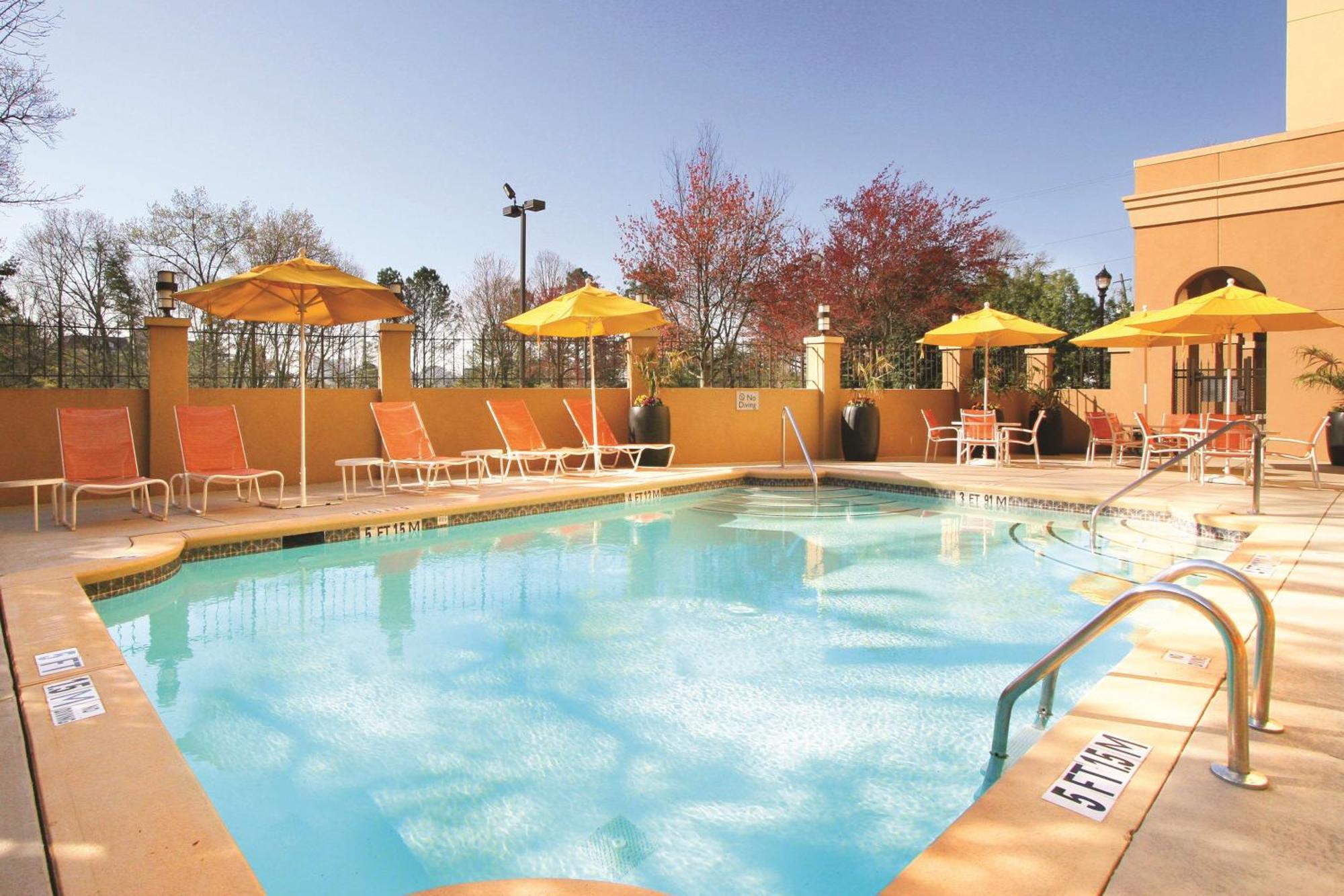 Doubletree Suites By Hilton At The Battery Atlanta Smyrna Eksteriør bilde