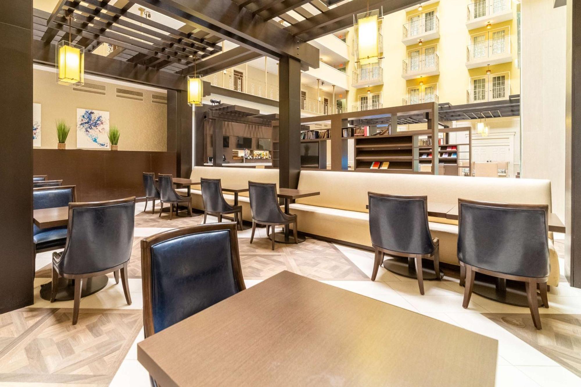 Doubletree Suites By Hilton At The Battery Atlanta Smyrna Eksteriør bilde